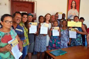 notícia: Vítimas de incêndio no Guamá recebem Cheque Moradia