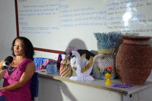 notícia: Projeto “O que seria lixo vira arte” gera lucro para estudantes