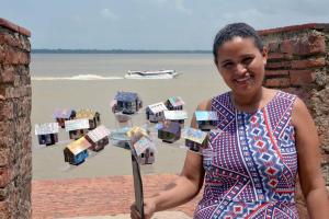 notícia: Exposição traz miniaturas das cidades ribeirinhas em papel