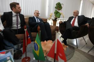 notícia: Jatene discute novas parcerias na área ambiental com embaixador da Noruega