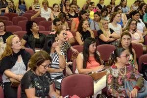 notícia: Professores e técnicos da Seduc aprendem a lidar com dislexia