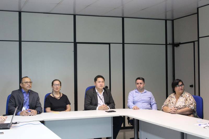 O 25º sorteio do Programa Nota Fiscal Cidadã (foto) foi realizado nesta quarta-feira (5), na sede da Secretaria de Estado da Fazenda (Sefa), em Belém. Foram sorteados 2.774 prêmios, no valor total de R$ 568.300,00, distribuídos em faixas: um prêmio extra de R$ 100 mil; um prêmio de R$ 40 mil; dois prêmios de R$ 20 mil e dois prêmios de R$ 10 mil; 18 prêmios de R$ 1 mil; 73 prêmios de R$ 500,00; 461 de R$ 200,00 e 2.216 prêmios de R$ 100,00. O valor global da premiação representa até 5% do volume de ICMS (imposto sobre circulação de mercadorias e serviços) recolhido mensalmente pelos estabelecimentos enquadrados no Programa. 

FOTO: ASCOM / SEFA
DATA: 05.12.2018
BELÉM - PARÁ <div class='credito_fotos'>Foto: Ascom Sefa   |   <a href='/midias/2018/originais/0171461d-2f0a-455a-b607-502cd84583f1.jpg' download><i class='fa-solid fa-download'></i> Download</a></div>