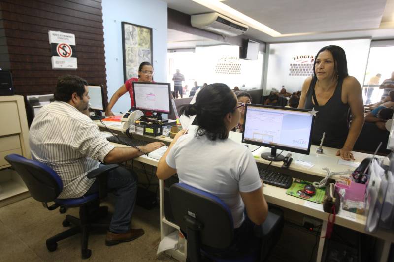 Com assistência de média e alta complexidade aos usuários do Sistema Único de Saúde (SUS), o Hospital Jean Bitar (HJB) comemora  95% de satisfação dos usuários, que certificam a qualidade no atendimento. Nos útimos dois anos, o HJB realizou mais de 739.200 atendimentos nas áreas médicas de endoscopia digestiva alta e colonoscopia, cirurgia gastrointestinal e algumas especialidades clínicas, como endocrinologia, reumatologia, geriatria e pneumologia, nas quais o hospital é referência no Estado. O paciente Francisco Ferreira, de 41 anos, de Benfica, que faz tratamento com dermatologista no HJB,  evidencia esses dados sobre a satisfação do usuário. "O atendimento médico aqui é excelente, de primeira mesmo! Se me perguntarem a nota que dou, é 10, com certeza. Já andei em vários hospitais, mas esse aqui é especial."

FOTO: CARLOS SODRÉ / AG. PARÁ
DATA: 08.11.2018
BELÉM - PARÁ <div class='credito_fotos'>Foto: CARLOS SODRÉ / AG. PARÁ    |   <a href='/midias/2018/originais/028201fb-2954-46e7-b21f-669fa669d599.jpg' download><i class='fa-solid fa-download'></i> Download</a></div>