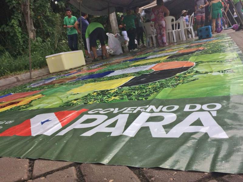 Incentivar crianças e fomentar o cuidado com o meio ambiente, de forma lúdica e interativa. Esses foram os objetivos das atividades (foto) realizadas pela Coordenadoria de Educação Ambiental da Secretaria Estadual de Meio Ambiente e Sustentabilidade (Semas), nas manhãs dos dias 17 e 18 de março, durante a reinauguração do Parque Estadual do Utinga. A equipe de técnicos da secretaria realizou uma ação de promoção à Educação Ambiental para crianças de várias idades. A programação foi composta pelo jogo de tabuleiro “Amigo do Meio Ambiente”, pintura corporal e atividades de colorir. O jogo consistia em um tabuleiro gigante no chão e um dado que a criança jogava e andava o número de casas que ele indicava.
FOTO: ASCOM / SEMAS
DATA: 19.03.2018
BELÉM - PARÁ
<div class='credito_fotos'>Foto: ASCOM SEMAS | <a href='/midias/2018/originais/037d62f5-279f-487e-9cde-cba5c3fdc416.jpg' download><i class='fa-solid fa-download'></i> Download</a></div>