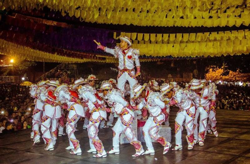 O município de Bragança abriu, nesta quinta-feira, 7, o XXX Festival Junino da cidade. Promovido pela Prefeitura Municipal, segue até 11 de junho, na Estação Cultural Armando Bordallo, renovando a tradição de três décadas, que tanto encanta os bragantinos e turistas.
FOTO: DIVULGAÇÃO
DATA: 08.06.2018
BRAGANÇA - PARÁ <div class='credito_fotos'>Foto: Divulgação | <a href='/midias/2018/originais/03ad8f35-8fda-42d9-82a0-c2b720b02ce8.jpg' download><i class='fa-solid fa-download'></i> Download</a></div>