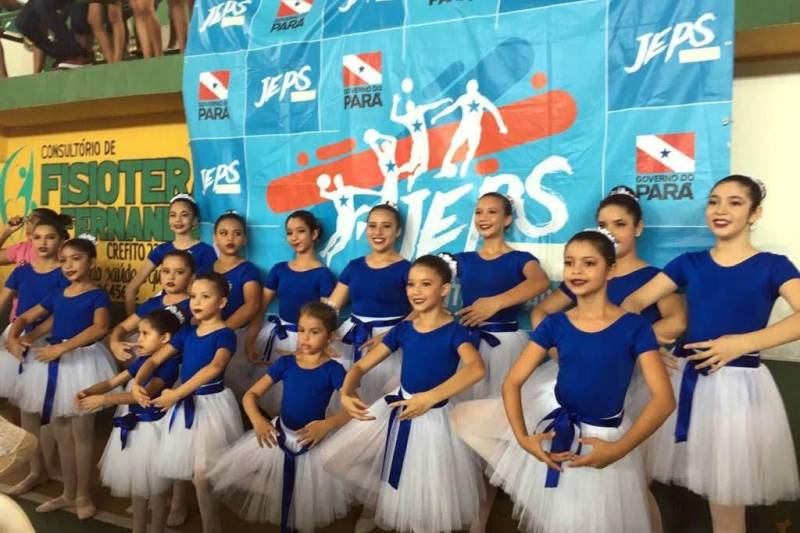 A cidade de Igarapé-Açu, no nordeste do Estado, sedia, até o próximo dia 20, a terceira etapa regional da 60ª edição dos Jogos Estudantis Paraenses (Jeps), uma ação esportivo-educacional que, ao longo de 60 anos propõe disseminar a cultura da paz e descobrir talentos esportivos. Cerca de 800 pessoas, entre atletas, professores e a comunidade participaram da cerimônia de abertura, nesta quarta-feira, 16, no ginásio Daniel Torres. Além de Igarapé-Açu, a terceira etapa também ocorre no município de Mocajuba (foto).
FOTO: DIVULGAÇÃO
DATA: 16.05.2018
MOCAJUBA - PARÁ <div class='credito_fotos'>Foto: Divulgação | <a href='/midias/2018/originais/0428a625-cfeb-4119-a058-49c9b9d231c7.jpg' download><i class='fa-solid fa-download'></i> Download</a></div>