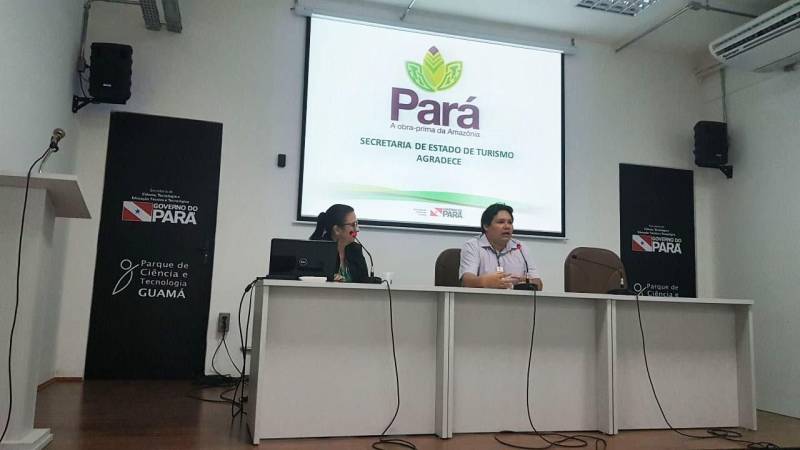 Aliar tecnologia com ideias que possibilitem o crescimento do mercado turístico do Pará é a proposta central do projeto “Desafio Inovatur”. Na tarde da última quarta-feira (28), no auditório do Parque de Ciência e Tecnologia – PCT Guamá, em Belém, a Secretaria de Estado de Turismo (Setur) reuniu os interessados no projeto para tirar dúvidas e apresentar o Plano Ver-o-Pará. O evento reuniu cerca de 80 participantes, desde empresários, estudantes, profissionais liberais, professores e outros profissionais, e iniciou com a palestra “Plano de Turismo”, ministrada pela coordenadora de marketing da Setur, Cláudia Guedes, que apresentou todas as peculiaridades do plano que tem como meta até o ano de 2020 colocar o Pará na liderança do destino da Amazônia. Na foto, o gerente de Inteligência de Mercado da Setur, Thiago Figueira (ao microfone).
FOTO: ASCOM / SETUR
DATA: 02.03.2018
BELÉM - PARÁ <div class='credito_fotos'>Foto: ASCOM SETUR | <a href='/midias/2018/originais/056ad991-149a-4f83-ac36-84b0602afb19.jpg' download><i class='fa-solid fa-download'></i> Download</a></div>