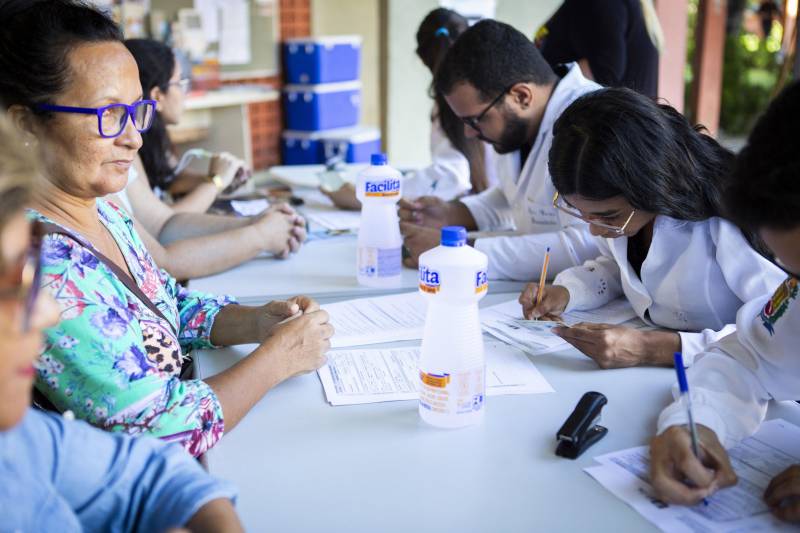 Com o tema “Fazer saúde na Amazônia: desafios e perspectivas nas comunidades ribeirinhas”, a XII Semana da Saúde realizada pelo Centro de Ciências Biológicas e da Saúde (CCBS) da Universidade do Estado do Pará (Uepa) foi aberta na noite desta quarta-feira, 16.
FOTO: NAILANA THIELY / ASCOM UEPA
DATA: 17.05.2018
BELÉM - PARÁ <div class='credito_fotos'>Foto: Nailana Thiely / Ascom Uepa | <a href='/midias/2018/originais/066c6ffd-df5d-4cc1-a46f-a32968d2cea0.jpg' download><i class='fa-solid fa-download'></i> Download</a></div>