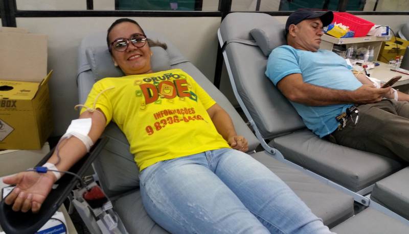 A abertura da Campanha da Copa, promovida pela Fundação Centro de Hemoterapia e Hematologia do Pará (Hemopa), neste sábado (9), foi marcada por alegria, descontração, apresentação cultural, comemoração de aniversário, prestação de serviços de saúde e até demonstração de jiu-jitsu. São pessoas como a universitária Júlia Torres, 40 (foto), que contribuem para o sucesso da ação, ao salvar vidas, periodicamente, com a sua coleta de sangue.
FOTO: ASCOM HEMOPA
DATA: 09.06.2018
BELÉM - PARÁ <div class='credito_fotos'>Foto: Ascom Hemopa | <a href='/midias/2018/originais/07b1e6f1-f493-46fe-90e4-9a6fd3a048ec.jpg' download><i class='fa-solid fa-download'></i> Download</a></div>