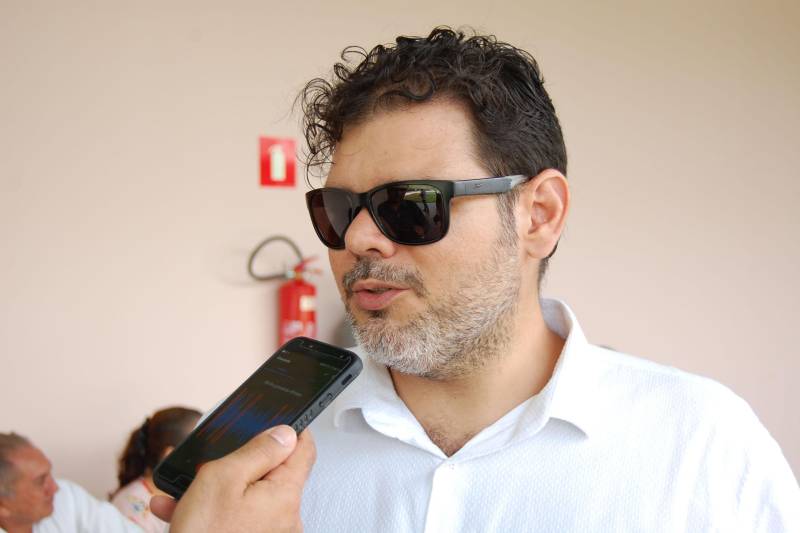 O investimento na obra, iniciada em 2017, soma aproximadamente R$ 3,4 milhões, oriundos de convênio entre a Secretaria de Estado de Meio Ambiente e Sustentabilidade e o Instituto do Patrimônio Artístico e Nacional (IPHAN). A área construída é de 1,4 mil metros quadrados. De acordo com o superintendente do IPHAN no Pará, Cyro Lins (foto), o projeto nasceu para dar melhores condições ao visitante.

FOTO: MÁCIO FERREIRA / AG. PARÁ
DATA: 20.12.2018
MONTE ALEGRE - PARÁ <div class='credito_fotos'>Foto: MÁCIO FERREIRA/ AG. PARÁ   |   <a href='/midias/2018/originais/08e39ffa-69c9-4002-ac4a-71d8f7362946.jpg' download><i class='fa-solid fa-download'></i> Download</a></div>