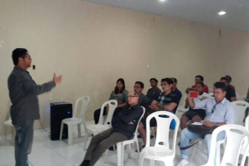 A Secretaria da Fazenda do Pará (Sefa) realizou, na terça-feira (20), em Curralinho, no arquipélago do Marajó, reunião com contribuintes e representantes das Prefeituras de Curralinho, Oeiras do Pará e Bagre. Cerca de 40 pessoas participaram do encontro, que teve como tema as novidades da área tributária estadual.
FOTO: ASCOM SEFA
DATA: 20.03.2018
CURRALINHO - PARÁ <div class='credito_fotos'>Foto: Ascom Sefa | <a href='/midias/2018/originais/098e4608-3d52-4823-82d4-14305d9985f7.jpg' download><i class='fa-solid fa-download'></i> Download</a></div>