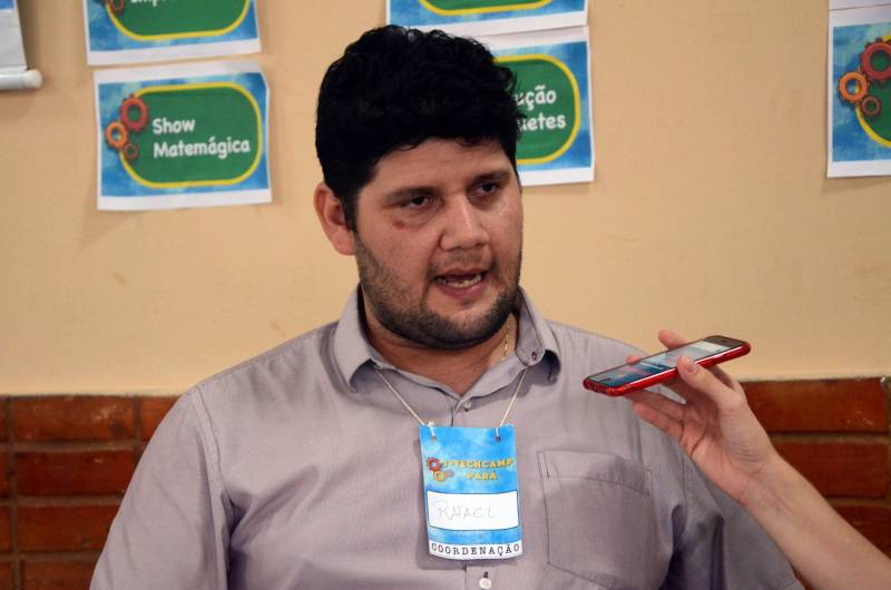 Segundo Rafael Herdy (foto), formador do Núcleo de Tecnologia Educacional, ligado à Coordenação de Tecnologia da Secretaria de Estado de Educação (Seduc), “essa mostra científica buscou integrar alunos e projetos da Região Metropolitana de Belém com alunos de escolas do interior do Estado. Nossas expectativas foram ultrapassadas, pois houve troca de conhecimento e contatos para o desenvolvimento de outros projetos. Demos o primeiro passo, e os alunos vão dar continuidade à TechCamp para transformar sua realidade”.

FOTO: ASCOM SEDUC
DATA: 13.12.2018
BELÉM - PARA <div class='credito_fotos'>Foto: ASCOM SEDUC   |   <a href='/midias/2018/originais/0a5fec2c-f624-48c4-a15d-043b2e1323ae.jpg' download><i class='fa-solid fa-download'></i> Download</a></div>