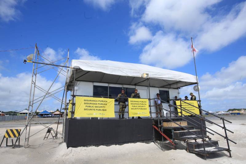 Atuação dos agentes de segurança durante a Operação Verão 2018 no segundo final de semana de férias.
FOTO: MÁCIO FERREIRA / AG. PARÁ
DATA: 07.07.2018
SALINÓPOLIS - PARÁ <div class='credito_fotos'>Foto: MÁCIO FERREIRA/ AG. PARÁ | <a href='/midias/2018/originais/0b134d17-e24a-4e7c-8c98-45f7ad063ae6.jpg' download><i class='fa-solid fa-download'></i> Download</a></div>