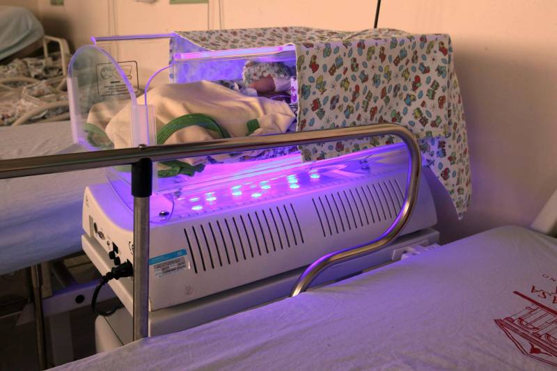 Em 2017, A Santa Casa recebeu a Acreditação Nível 1, para instituições que atendem aos critérios de segurança do paciente em todas as áreas de atividade, incluindo aspectos estruturais e assistenciais. A conquista do Certificado de Acreditação ONA 1 foi muito comemorada pelos 2.600 servidores da Santa Casa de Misericórdia do Pará. Uma onda de otimismo tomou conta do hospital e se expressava através risos, abraços e confraternizações. 

FOTO: ASCOM SANTA CASA
DATA: 18.12.2018
BELÉM - PARÁ <div class='credito_fotos'>Foto: ASCOM / SANTA CASA   |   <a href='/midias/2018/originais/0b990207-3e1d-4ee1-9392-b461cd879478.jpg' download><i class='fa-solid fa-download'></i> Download</a></div>