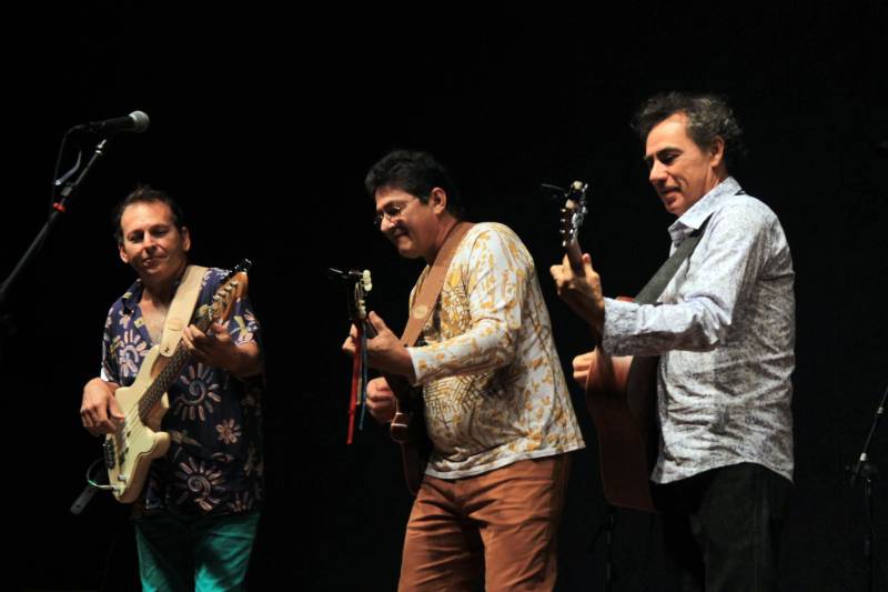 Durante a cerimônia, houve apresentação da banda “Jovens Talentos” (foto), que desde 2014 atua em Bragança com o incentivo da Secult, dos músicos Toni Soares, Júnior Sores e Almirzinho Gabriel (todos residentes em Bragança) e também apresentações musicais típicos dos ritmos bragantinos.

FOTO: RODOLFO OLIVEIRA / AG. PARÁ
DATA: 16.12.2018
BRAGANÇA - PARÁ <div class='credito_fotos'>Foto: Rodolfo Oliveira/Ag. Pará   |   <a href='/midias/2018/originais/0c2120b1-83a1-4d38-9e21-f1b27e179c55.jpg' download><i class='fa-solid fa-download'></i> Download</a></div>