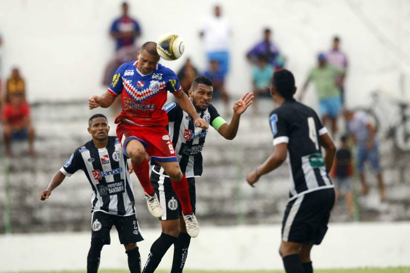 O Bragantino conquistou o terceiro lugar do Campeonato Paraense 2018 na tarde este sábado, 7. O Tubarão do Caeté recebeu o São Raimundo no Estádio Diogão e levou pelo placar de 1 x 0.
FOTO: THIAGO GOMES / AG. PARÁ
DATA: 07.04.2018
BRAGANÇA - PARÁ <div class='credito_fotos'>Foto: Thiago Gomes /Ag. Pará | <a href='/midias/2018/originais/0f6d4e73-4d00-4a12-ba0f-53d44ced6c25.jpg' download><i class='fa-solid fa-download'></i> Download</a></div>