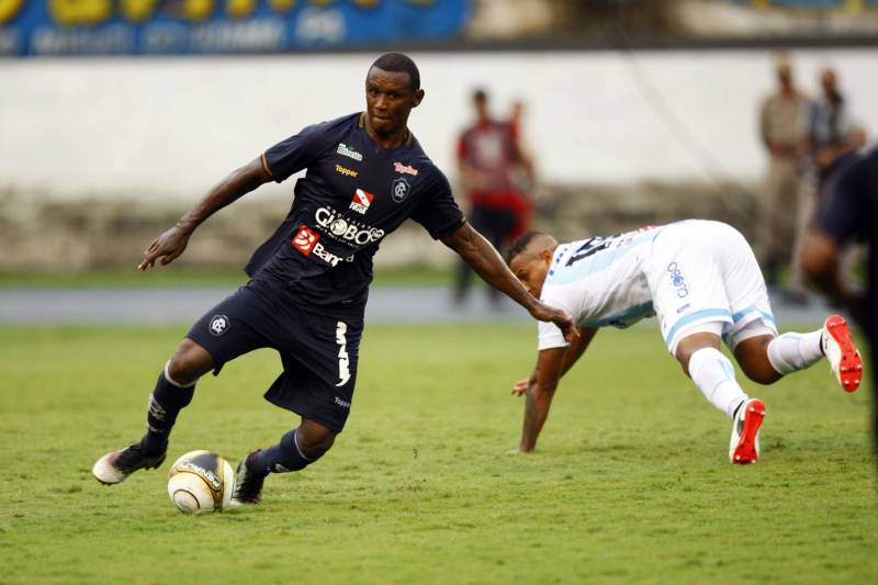 O Clube do Remo venceu o Paysandu por 2 a 1 na tarde deste domingo, partida realizada no Estádio Mangueirão, e largou na frente pelo título do Campeonato Paraense de 2018.
FOTO: THIAGO GOMES / AG. PARÁ
DATA: 01.04.2018
BELÉM - PARÁ <div class='credito_fotos'>Foto: Thiago Gomes /Ag. Pará | <a href='/midias/2018/originais/10dae79e-7b93-44dd-aa42-645873df7ff4.jpg' download><i class='fa-solid fa-download'></i> Download</a></div>