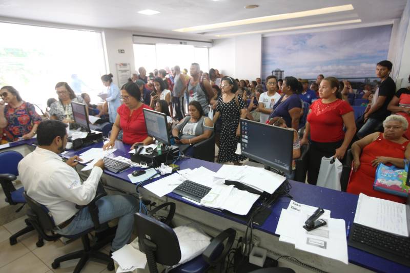 Com assistência de média e alta complexidade aos usuários do Sistema Único de Saúde (SUS), o Hospital Jean Bitar (HJB) comemora  95% de satisfação dos usuários, que certificam a qualidade no atendimento. Nos útimos dois anos, o HJB realizou mais de 739.200 atendimentos nas áreas médicas de endoscopia digestiva alta e colonoscopia, cirurgia gastrointestinal e algumas especialidades clínicas, como endocrinologia, reumatologia, geriatria e pneumologia, nas quais o hospital é referência no Estado. O paciente Francisco Ferreira, de 41 anos, de Benfica, que faz tratamento com dermatologista no HJB,  evidencia esses dados sobre a satisfação do usuário. "O atendimento médico aqui é excelente, de primeira mesmo! Se me perguntarem a nota que dou, é 10, com certeza. Já andei em vários hospitais, mas esse aqui é especial."

FOTO: CARLOS SODRÉ / AG. PARÁ
DATA: 08.11.2018
BELÉM - PARÁ <div class='credito_fotos'>Foto: CARLOS SODRÉ / AG. PARÁ    |   <a href='/midias/2018/originais/118d2348-5515-49d3-b3fd-95a6847fddb9.jpg' download><i class='fa-solid fa-download'></i> Download</a></div>