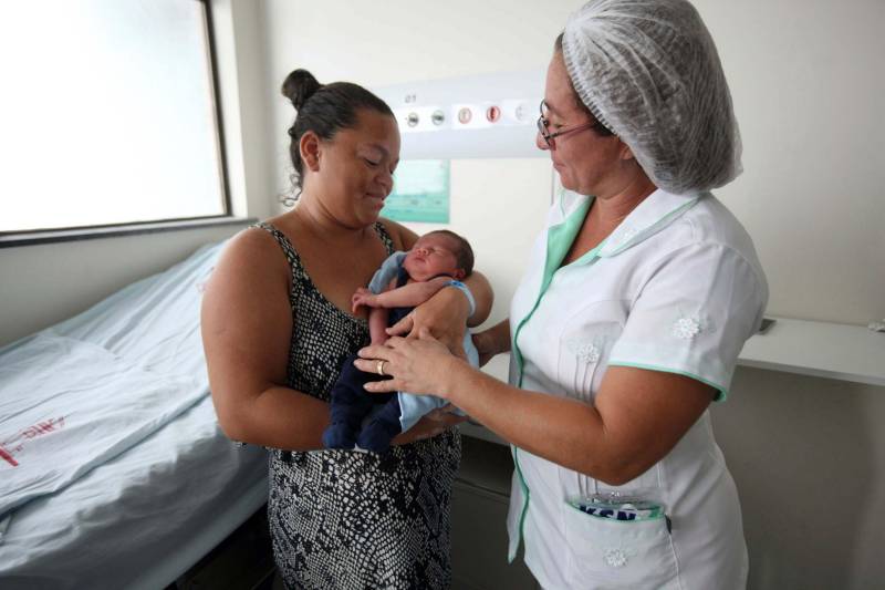 Em 2017, A Santa Casa recebeu a Acreditação Nível 1, para instituições que atendem aos critérios de segurança do paciente em todas as áreas de atividade, incluindo aspectos estruturais e assistenciais. A conquista do Certificado de Acreditação ONA 1 foi muito comemorada pelos 2.600 servidores da Santa Casa de Misericórdia do Pará. Uma onda de otimismo tomou conta do hospital e se expressava através risos, abraços e confraternizações. 

FOTO: ASCOM SANTA CASA
DATA: 18.12.2018
BELÉM - PARÁ <div class='credito_fotos'>Foto: ASCOM / SANTA CASA   |   <a href='/midias/2018/originais/130c75e1-658f-41e6-9afb-03c2a19103e6.jpg' download><i class='fa-solid fa-download'></i> Download</a></div>