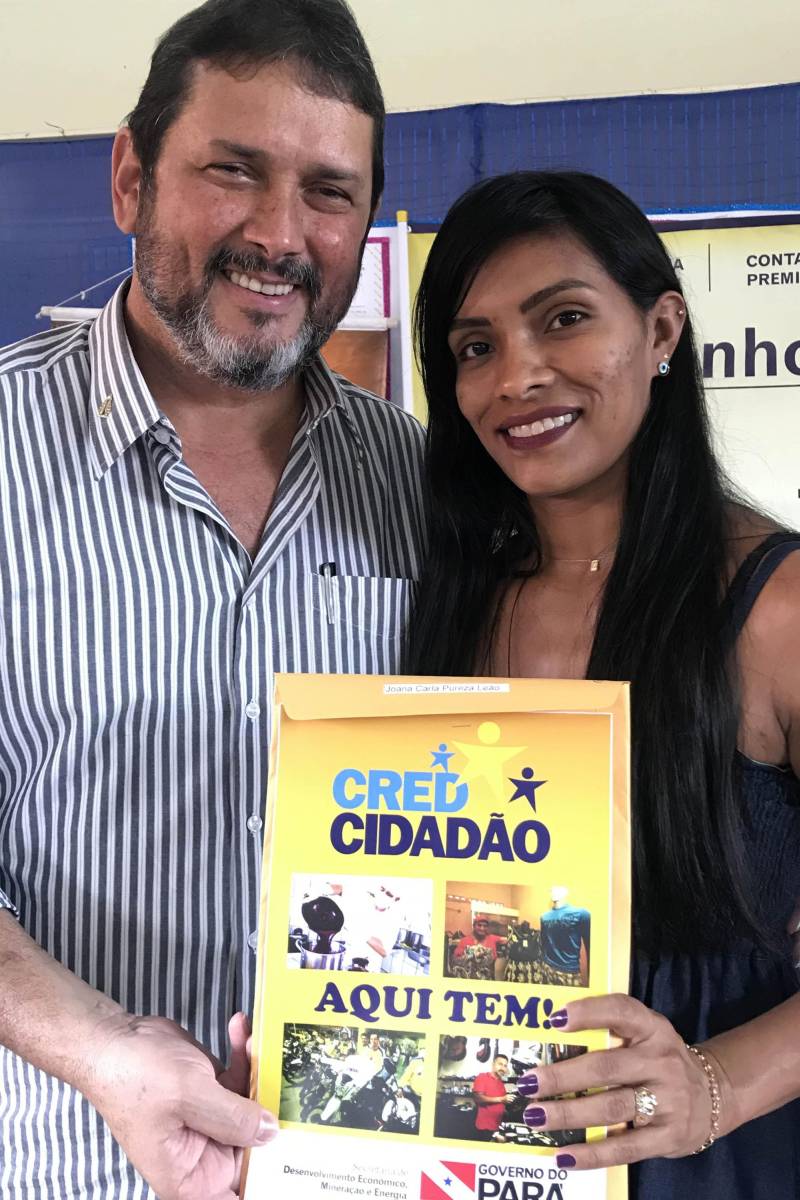 Na manhã desta segunda-feira, 23, o Núcleo de Gerenciamento do Programa de Microcrédito CredCidadão entregou, no município de Igarapé-Miri, 85 microcréditos para microempreendedores cadastrados na linha convencional do programa.
FOTO: ASCOM CREDCIDADÃO
DATA: 23.04.2018
IGARAPÉ-MIRI - PARÁ <div class='credito_fotos'>Foto: ASCOM / CREDCIDADÃO | <a href='/midias/2018/originais/187fc9e3-77fa-486e-aee1-f1e2e8fc7c56.jpg' download><i class='fa-solid fa-download'></i> Download</a></div>