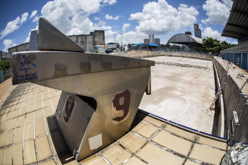 Obras do parque aquático, campus III da Uepa, em Belém.
FOTO: NAILANA THIELY / ASCOM UEPA
DATA: 20.03.18
BELÉM-PARÁ <div class='credito_fotos'>Foto: Nailana Thiely / Ascom Uepa | <a href='/midias/2018/originais/190ac2bb-8261-4e80-a7a0-2ac7ce8f4e5f.jpg' download><i class='fa-solid fa-download'></i> Download</a></div>