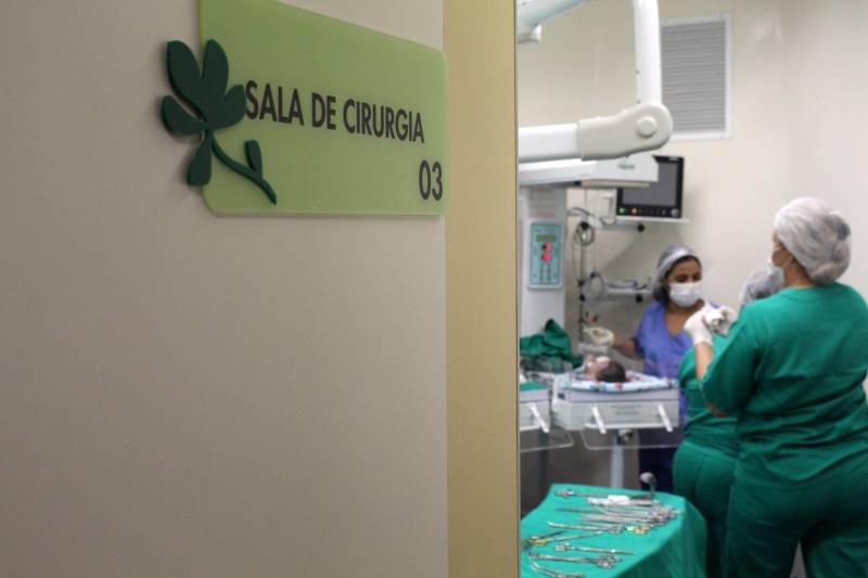 Em apenas um mês de funcionamento, o Hospital Materno-Infantil de Barcarena Dra. Anna Turan (HMIB) alcançou 97% em satisfação dos usuários, de acordo com o Serviço de Atendimento ao Usuário (SAU). Nesse período, o hospital teve grande atuação na região em atendimento humanizado, serviços e equipamentos.

FOTO: ASCOM HMIB
DATA: 20.09.2018
BARCARENA - PARÁ <div class='credito_fotos'>Foto: Agência Pará   |   <a href='/midias/2018/originais/1b1f5de8-27c8-4715-94ad-21d5c893a7ca.jpg' download><i class='fa-solid fa-download'></i> Download</a></div>