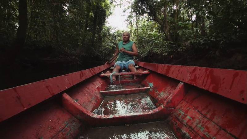 O “Projeto Janelas” - idealizado pelo Cine Líbero Luxardo, da Fundação Cultural do Pará (FCP) - que incentiva as produções locais, exibirá a “Mostra Marahu de Curtas Paraenses”, da produtora Marahu Filmes. O projeto estreia na quinta-feira (22), às 15h, e permanecerá nos dias 23, 27, 28 e 29 de março e 03 e 04 de abril. O projeto selecionado apresenta os três últimos trabalhos da produtora Marahu Filmes, reunindo uma obra fictícia e dois documentários. “A Batalha de São Brás”, de Adrianna Oliveira, “O Caminho das Pedras” (foto) e “Canção do Amor Perfeito”, ambos de Alexandre Nogueira e Fernando Segtowick. As sessões terão entrada franca e duração de 60 minutos.
FOTO: DIVULGAÇÃO
DATA: 20.03.2018
BELÉM - PARÁ <div class='credito_fotos'>Foto: Divulgação | <a href='/midias/2018/originais/1e4407bf-17c7-4acf-8fad-e6b31ba58629.jpg' download><i class='fa-solid fa-download'></i> Download</a></div>