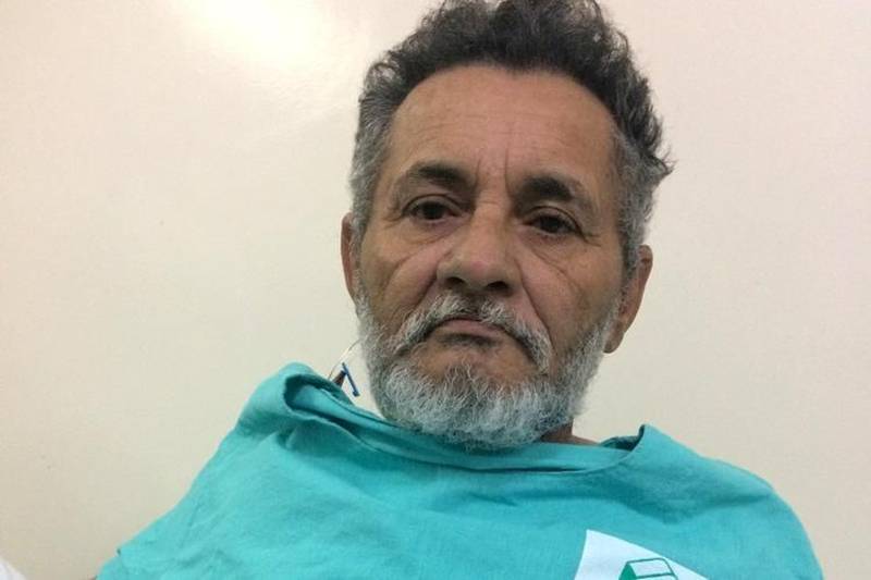 Nesta semana, a lei federal nº 11.705, mais conhecida como Lei Seca, completou dez anos. De lá para cá, mesmo com o aumento no rigor da fiscalização em relação aos motoristas que dirigem embriagados, o problema continua sendo uma das principais causas de morte no trânsito no País. Para quem sobrevive à experiência, na maioria das vezes, a recuperação não é fácil. Ao lado de Francisco, seu Geraldo Pinheiro, de 60 anos (foto), também se recupera de um acidente de trânsito. Embora a causa do trauma não tenha sido a ingestão de bebida alcoólica, ele conta que há 15 anos viveu experiência semelhante a do colega de enfermaria.
FOTO: ASCOM HRSP
DATA: 22.06.2018
MARABÁ - PARÁ <div class='credito_fotos'>Foto: ASCOM HRSP | <a href='/midias/2018/originais/2009a7a0-fc4f-4ead-8098-b729903e7e79.jpg' download><i class='fa-solid fa-download'></i> Download</a></div>