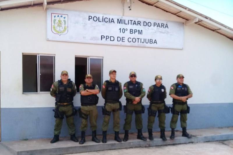 Para garantir maior segurança e tranquilidade no retorno à Região Metropolitana de Belém no feriado prolongado, o governo do Estado adotará uma medida inédita na Rodovia BR-316: a inversão de uma faixa, em sete quilômetros, no sentido de saída da capital, nesta terça-feira (13), das 16 às 22 h, e na quarta-feira (14), das 06 às 14 h. A medida visa permitir a fluidez do tráfego de veículos entre o KM-13, no município de Marituba, próximo ao Instituto de Ensino de Segurança Pública (Iesp), e o KM-06, no município de Ananindeua, no retorno após o posto de serviço da Polícia Rodoviária Federal.
FOTO: ASCOM / NGTM
DATA:13.02.2018
BELÉM - PARÁ <div class='credito_fotos'>Foto: ASCOM NGTM | <a href='/midias/2018/originais/208654f2-1f33-4e9e-9506-08deae928e50.jpg' download><i class='fa-solid fa-download'></i> Download</a></div>
