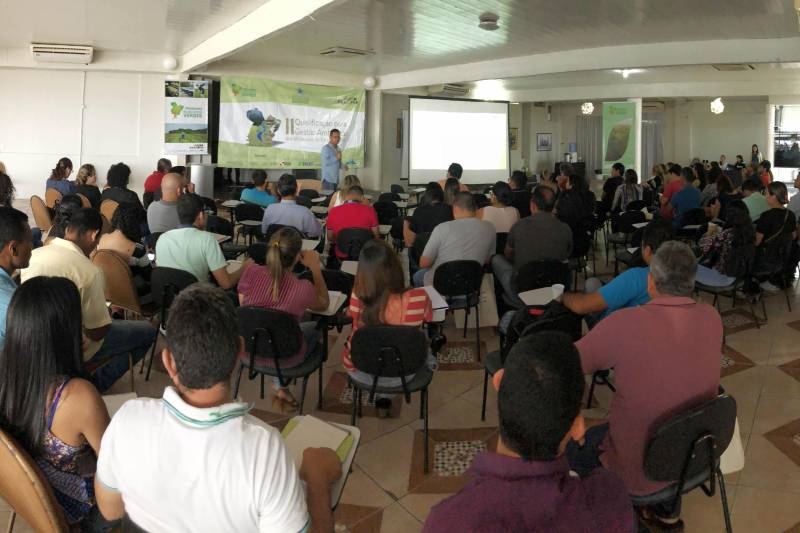 Cerca de 80 pessoas de 18 municípios paraenses participaram, nesta terça-feira (8), de mais um dia da II Qualificação para Gestão Ambiental dos Municípios do Pará, que ocorre até a próxima sexta-feira (11), no Hotel Gold Mar, em Belém.
FOTO: ASCOM PMV
DATA: 08.05.2018
BELÉM - PARÁ <div class='credito_fotos'>Foto: ASCOM PMV | <a href='/midias/2018/originais/22246b75-adbf-43b4-b3fc-dc66013c4842.jpg' download><i class='fa-solid fa-download'></i> Download</a></div>