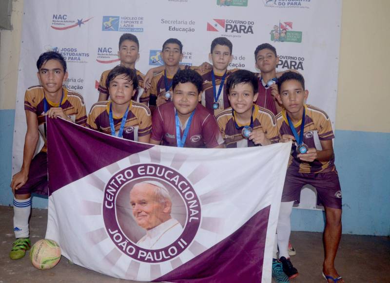 A etapa regional dos Jogos Estudantis Paraenses (Jeps), realizada de 16 a 19 de maio, no município de Igarapé-Açu, no nordeste do Estado, selecionou os times que vão disputar a etapa estadual, em junho, em Belém. Depois dos quatro dias de disputas, Castanhal foi apontada como a delegação que levará para a próxima etapa o maior número de times.
FOTO: RAI PONTES / ASCOM SEDUC
DATA: 20.05.2018
IGARAPÉ-AÇU - PARÁ <div class='credito_fotos'>Foto: Rai Pontes/Ascom Seduc | <a href='/midias/2018/originais/24920fa0-8bad-4bb6-9bc2-50e4166bdd56.jpg' download><i class='fa-solid fa-download'></i> Download</a></div>