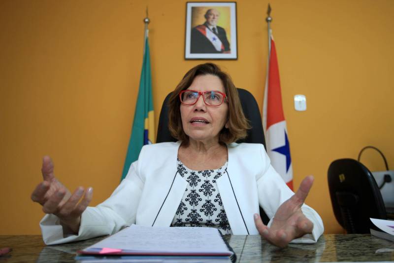 “Com a certificação a Santa Casa se insere em um cenário em prol da qualidade da assistência. Estudos demonstram que existem mortes evitáveis e o mundo inteiro se volta neste sentido. Compreendemos a necessidade de uma cultura de melhoria contínua. Com as mudanças, nós já observamos inclusive a redução de mortalidade na nossa unidade neonatal e nos óbitos maternos. O paciente que precisar de atendimento sabe que será bem atendido”, disse Rosângela Brandão Monteiro (foto), presidente da Santa Casa.
FOTO: MÁCIO FERREIRA / AG. PARÁ
DATA: 17.02.2018
BELÉM - PARÁ <div class='credito_fotos'>Foto: MÁCIO FERREIRA/ AG. PARÁ | <a href='/midias/2018/originais/263cadc8-e1cf-4261-9f89-3d10128fd7df.jpg' download><i class='fa-solid fa-download'></i> Download</a></div>
