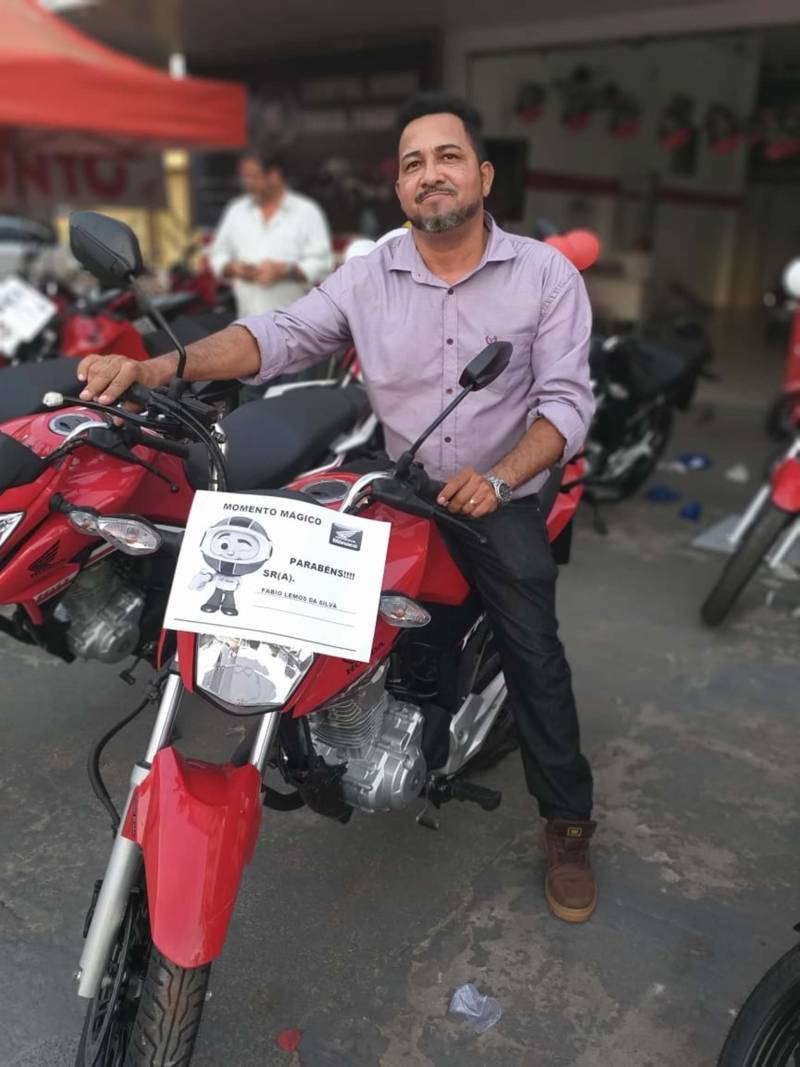 Na última quarta-feira, o Núcleo de gerenciamento do Programa de Microcrédito - Credcidadão, fez a entrega de 68 motocicletas no Estado do Pará, no valor de R$ 680 mil. Destas motocicletas, 20 foram para o município de Castanhal, seis para Igarape açú, 13 para São Domingos do Capim e 29 para o município de Santa Izabel. Ainda esta semana, o Governo do Estado, através do Credcidadão, contemplou, também, 75 mototaxistas de Belém.
FOTO: DIVULGAÇÃO
DATA: 15.11.2018
BELÉM - PARÁ <div class='credito_fotos'>Foto: Divulgação | <a href='/midias/2018/originais/268660fa-b8a4-4904-b2a1-d7e6e8158ef7.jpg' download><i class='fa-solid fa-download'></i> Download</a></div>