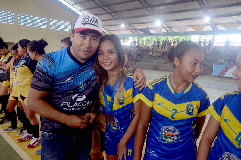 A etapa regional dos Jogos Estudantis Paraenses (Jeps), realizada de 16 a 19 de maio, no município de Igarapé-Açu, no nordeste do Estado, selecionou os times que vão disputar a etapa estadual, em junho, em Belém. Depois dos quatro dias de disputas, Castanhal foi apontada como a delegação que levará para a próxima etapa o maior número de times.
FOTO: RAI PONTES / ASCOM SEDUC
DATA: 20.05.2018
IGARAPÉ-AÇU - PARÁ <div class='credito_fotos'>Foto: Rai Pontes/Ascom Seduc | <a href='/midias/2018/originais/286a89ea-95e6-479c-a830-5045033e5ab1.jpg' download><i class='fa-solid fa-download'></i> Download</a></div>