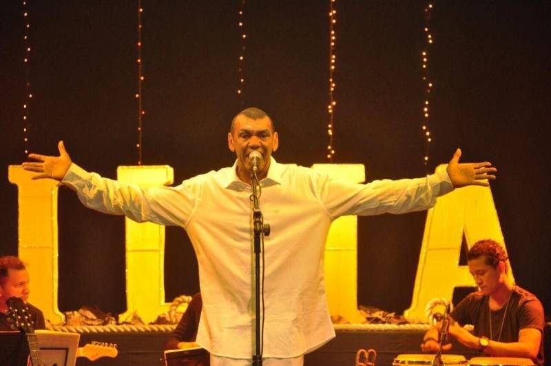 Com 57 anos de idade, Sena é músico, cantor, compositor e poeta, cursa Psicologia na Escola Superior da Amazônia (Esamaz) e recebe acompanhamento no Caps Marajoara há dez anos.
FOTO: JOSÉ PANTOJA / ASCOM SESPA
DATA: 16.03.2018
BELÉM - PARÁ <div class='credito_fotos'>Foto: José Pantoja / Ascom Sespa | <a href='/midias/2018/originais/2897da0d-5259-4de7-89b8-8fffb4a5da39.jpg' download><i class='fa-solid fa-download'></i> Download</a></div>