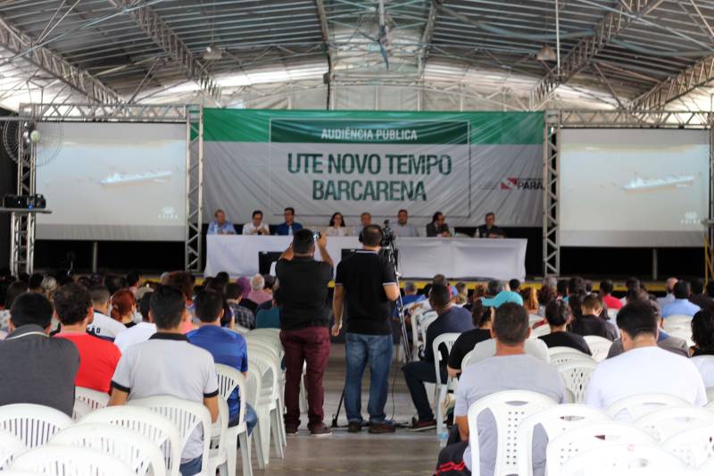 Para garantir a participação popular (foto) nas decisões ambientais e atender solicitação do Ministério Público Estadual (MPE), a Secretaria de Meio Ambiente e Sustentabilidade (Semas) convoca, por edital, Audiência Pública, para a próxima quinta-feira, 12 de julho, no município de Abaetetuba, nordeste do Pará. O objetivo é informar a comunidade sobre a Usina Termelétrica a Gás Natural, Terminal de Regaseificação e Gasoduto, prevista para ser implantada no Porto de Vila do Conde, no município de Barcarena, de responsabilidade da Centrais Elétricas de Barcarena (Celba). Ministérios Públicos Federal e Estadual, autoridades federais, estaduais e municipais, órgãos públicos e privados, instituições governamentais e não governamentais e a população em geral vão participar do evento.
FOTO: ARQUIVO / ASCOM SEMAS
DATA: 24.04.2018
<div class='credito_fotos'>Foto: ASCOM SEMAS | <a href='/midias/2018/originais/2917efb9-f043-44d1-886f-eb94c1790e0e.jpg' download><i class='fa-solid fa-download'></i> Download</a></div>
