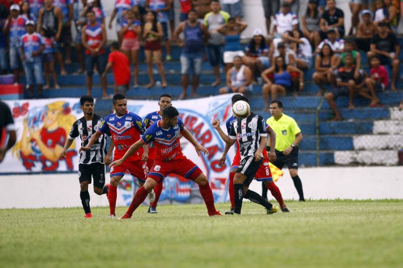 O Bragantino conquistou o terceiro lugar do Campeonato Paraense 2018 na tarde este sábado, 7. O Tubarão do Caeté recebeu o São Raimundo no Estádio Diogão e levou pelo placar de 1 x 0.
FOTO: THIAGO GOMES / AG. PARÁ
DATA: 07.04.2018
BRAGANÇA - PARÁ <div class='credito_fotos'>Foto: Thiago Gomes /Ag. Pará | <a href='/midias/2018/originais/2b7b22ec-c64d-4325-9a4c-cb71f705e188.jpg' download><i class='fa-solid fa-download'></i> Download</a></div>