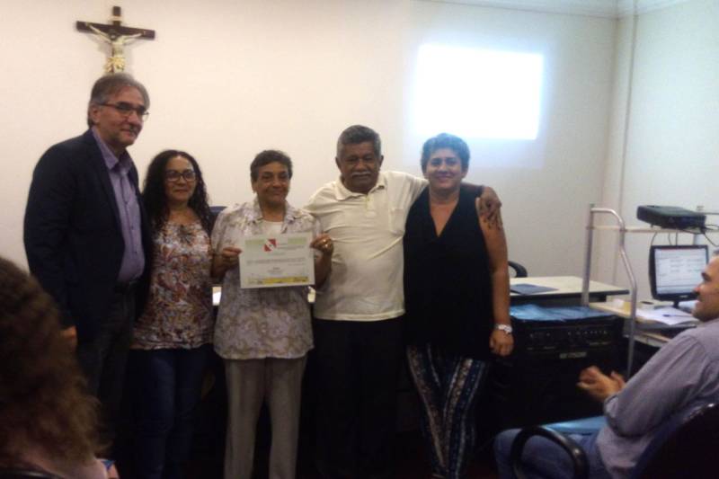 Representantes do poder público federal, estadual e municipal, entidades trabalhadoras, empresariais e de pesquisa, movimentos populares e Organizações Não Governamentais (ONGS) marcaram presença no auditório da Secretaria de Desenvolvimento Urbano e Obras Públicas (Sedop), na manhã desta terça-feira (26), para participar da décima primeira reunião ordinária do Conselho Estadual das Cidades (ConCidades/Pará), que deu posse aos novos conselheiros. Na foto, representantes das ONGS no ConCidades/Pará
FOTO: ASCOM SEDOP
DATA: 26.06.2018
BELÉM - PARÁ <div class='credito_fotos'>Foto: Ascom Sedop | <a href='/midias/2018/originais/2ef98e43-299d-43be-9a6f-5f9fc3dbcb2e.jpg' download><i class='fa-solid fa-download'></i> Download</a></div>