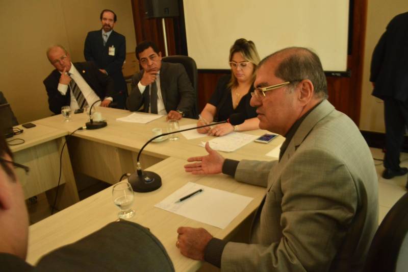 A Secretaria de Estado de Segurança Pública e Defesa Social do Pará (Segup) apresentou, nesta quarta-feira (7), à Assembleia Legislativa do Pará (Alepa) todos os investimentos na área de segurança e inteligência para investigações de casos pontuais, como as recentes ocorrências no bairro do Tapanã, e também para atuar preventivamente no combate ao crime organizado no Estado. Na foto, o secretário de segurança, Luiz Fernandes Rocha.
FOTO: ELIELSON MODESTO / ASCOM SEGUP
DATA: 07.11.2018
BELÉM - PARÁ <div class='credito_fotos'>Foto: Elielson Modesto / Ascom Segup | <a href='/midias/2018/originais/31d762d6-9da4-4723-9977-78acfa433e87.jpg' download><i class='fa-solid fa-download'></i> Download</a></div>