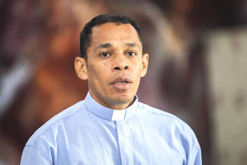 Doação de alimentos para o Lar de Maria e Paróquia Edwiges, arrecadados durante o projeto Planetário de Portas Abertas. A entrega ocorreu na manhã desta quarta-feira, 12, no Centro de Ciências e Planetário do Pará, em Belém.

FOTO: NAILANA THIELY / ASCOM UEPA
DATA: 12.12.2018
BELÉM - PARÁ <div class='credito_fotos'>Foto: Nailana Thiely / Ascom Uepa   |   <a href='/midias/2018/originais/331e5cf8-b243-4363-a21e-8098d29b4ac6.jpg' download><i class='fa-solid fa-download'></i> Download</a></div>