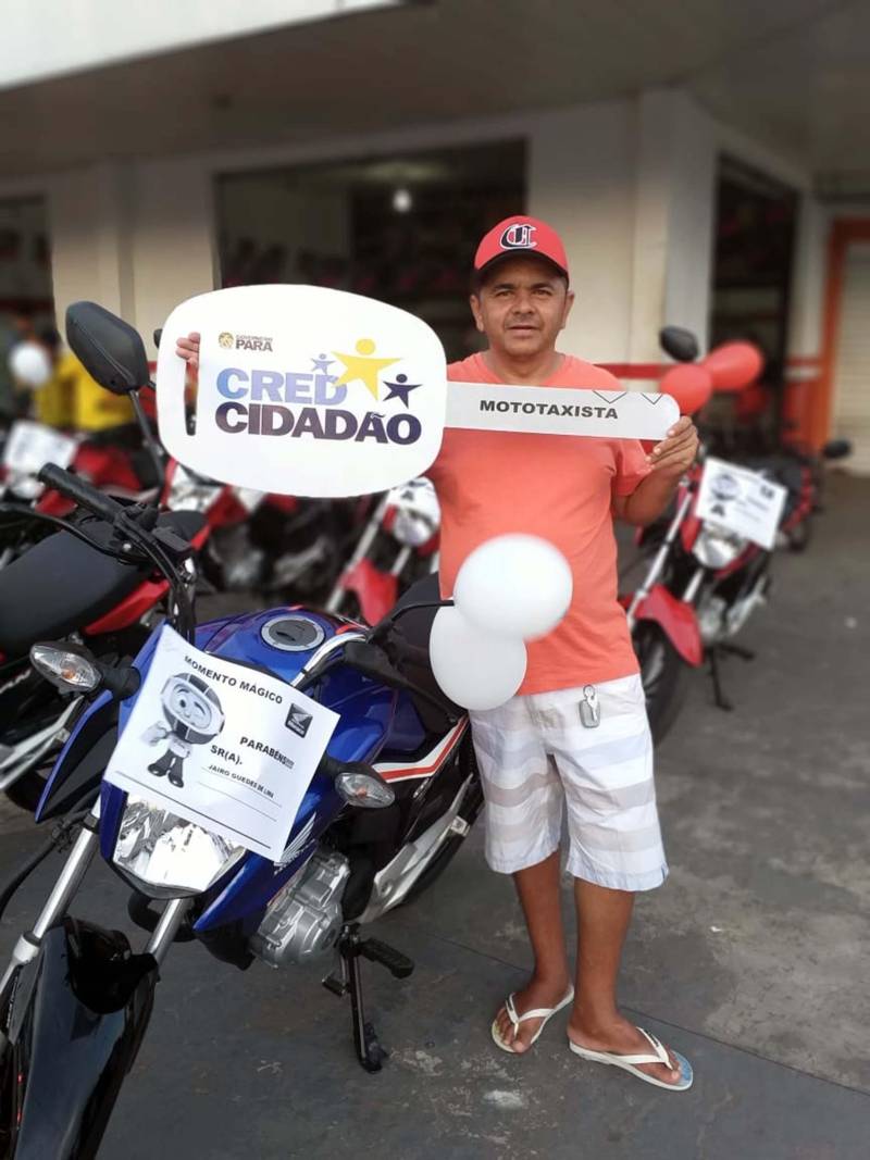 Na última quarta-feira, o Núcleo de gerenciamento do Programa de Microcrédito - Credcidadão, fez a entrega de 68 motocicletas no Estado do Pará, no valor de R$ 680 mil. Destas motocicletas, 20 foram para o município de Castanhal, seis para Igarape açú, 13 para São Domingos do Capim e 29 para o município de Santa Izabel. Ainda esta semana, o Governo do Estado, através do Credcidadão, contemplou, também, 75 mototaxistas de Belém.
FOTO: DIVULGAÇÃO
DATA: 15.11.2018
BELÉM - PARÁ <div class='credito_fotos'>Foto: Divulgação | <a href='/midias/2018/originais/34313799-40ed-4c66-ac12-d970472cf507.jpg' download><i class='fa-solid fa-download'></i> Download</a></div>