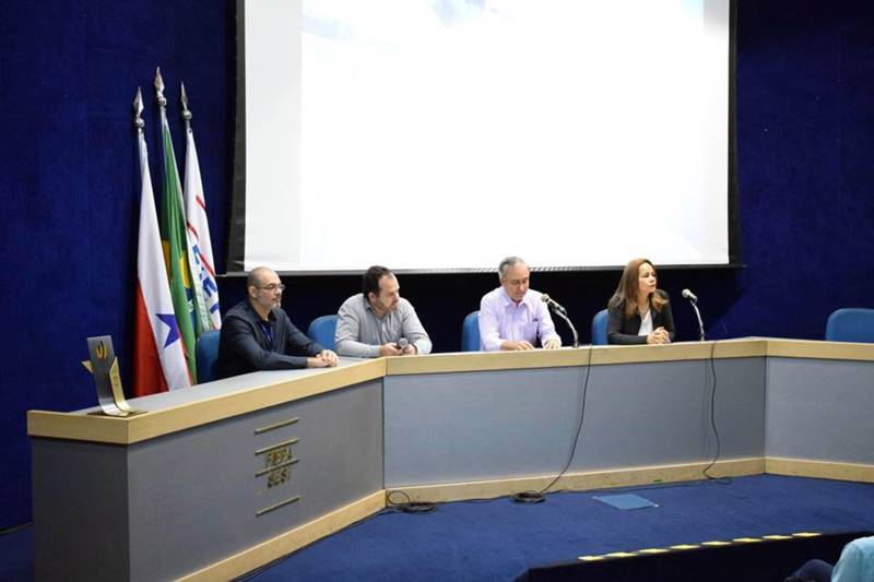 O seminário “Política Estadual de Ciência, Tecnologia e Inovação (CT&I) e de Educação Profissional e Tecnológica (EPT) – Balanço e Perspectivas”, realizado na quarta-feira (28), mostrou os resultados das ações executadas pela Secretaria de Estado de Ciência, Tecnologia e Educação Profissional e Tecnológica (Sectet). No auditório da Federação das Indústrias do Pará (Fiepa), os organizadores também destacaram as perspectivas de continuidade para os próximos anos.

FOTO: ASCOM SECTET
DATA: 29.11.2018
BELÉM - PARÁ <div class='credito_fotos'>Foto: Ascom Sectet   |   <a href='/midias/2018/originais/34fcaaf0-a9a5-480a-a03d-b7c331c2cfba.jpg' download><i class='fa-solid fa-download'></i> Download</a></div>