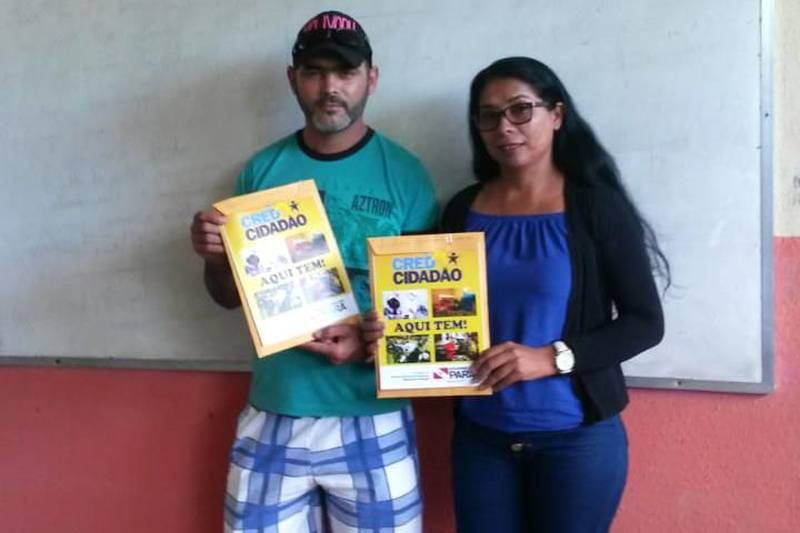 O Programa CredCidadão finalizou na tarde dessa segunda-feira (19), a primeira parte de liberações de crédito em municípios da região do Baixo Amazonas. As liberações ocorreram nos municípios de Alenquer, Terra Santa e Faro. Um exemplo é o do comerciante Rofang Ferreira, dono de um pequeno armarinho, no bairro São Cristóvão.
FOTO: SAMUEL ALVARENGA / SECOM
DATA: 19.03.2018
ALENQUER - PARÁ <div class='credito_fotos'>Foto: Samuel Alvarenga / Secom | <a href='/midias/2018/originais/3585baa6-98da-48de-a306-50b03efbe469.jpg' download><i class='fa-solid fa-download'></i> Download</a></div>
