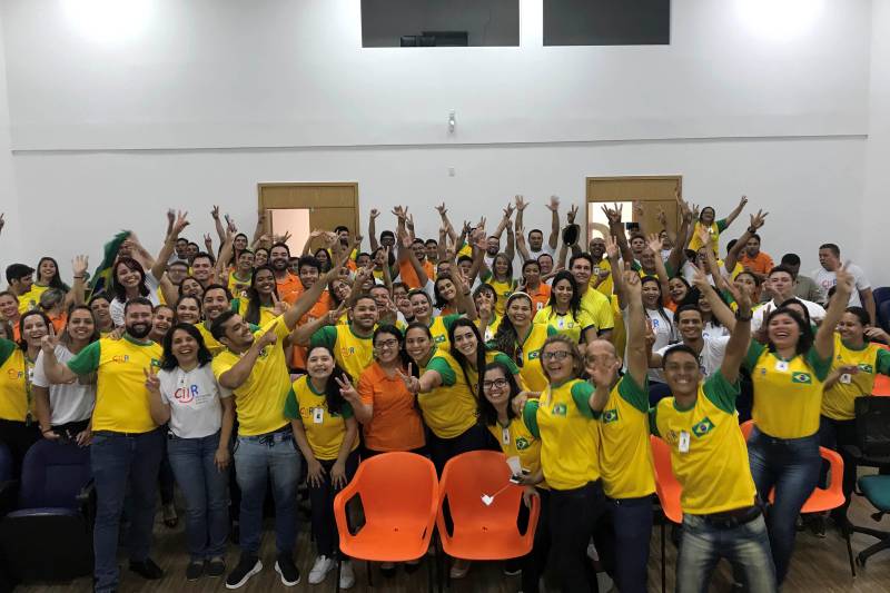 O resultado de 2x0 para a Seleção Brasileira na manhã desta sexta-feira, 22, contra o time da Costa Rica, pela Copa do Mundo 2018, celebrou toda a vibração, energia positiva e integração das torcidas de colaboradores, usuários e acompanhantes do Hospital Jean Bitar (HJB), em Belém; Hospital Regional Público do Leste (HRPL), em Paragomians; Hospital Regional Público do Marajó (HRPM), em Breves; Hospital Geral de Tailândia (HGT); e Centro Integrado de Inclusão e Reabilitação (CIIR/FOTO). Nesses locais, o atendimento  foi mantido e sem prejuízo aos usuários dos serviços.

FOTO: ASCOM CIIR
DATA: 22.06.2018
BELÉM - PARÁ <div class='credito_fotos'>Foto: ASCOM CIIR   |   <a href='/midias/2018/originais/36ab14f8-be44-48d9-a4c8-1ba37ceb937e.jpg' download><i class='fa-solid fa-download'></i> Download</a></div>