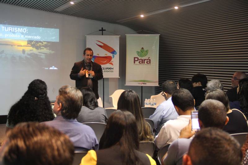 O seminário Gestão de Destinos Turísticos Empreendedores (foto) proporcionou um intercâmbio de conhecimentos e troca de experiências os participantes, durante toda a sexta-feira (18), como parte da programação da Feira do Empreendedor. Com grande número de secretários municipais de turismo presentes, a abertura foi feita por representantes do Sebrae (Serviço Brasileiro de Apoio a Micro e Pequenas Empresas) e da Secretaria de Estado de Turismo (Setur).

FOTO: ASCOM / SETUR
DATA: 19.05.2018
BELÉM - PARÁ <div class='credito_fotos'>Foto: ASCOM SETUR   |   <a href='/midias/2018/originais/3891b6dc-f264-43fd-8269-3545029d6038.jpg' download><i class='fa-solid fa-download'></i> Download</a></div>