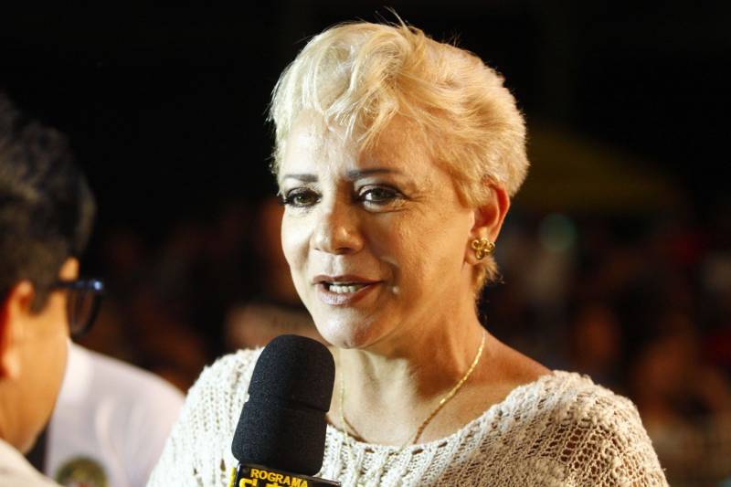 O mundo do MMA conheceu neste sábado os novos guerreiros paraenses. Dos 34 lutadores que entraram no octógono do Jungle Fight 93, 31 representaram o estado. Destaque para Ivanildo Monstrinho e Francisco Figueiredo, que conquistaram os cinturões interinos das categorias 57kg e 61kg, respectivamente, diante do público que lotou o Centro de Convenções da Amazônia – Hangar, com apoio da Secretaria de Estado de Esporte e Lazer. Na foto, Cláudia Moura, titular da Seel.
FOTO: THIAGO GOMES / AG. PARÁ
DATA: 28.04.2018
BELÉM - PARÁ <div class='credito_fotos'>Foto: Thiago Gomes /Ag. Pará | <a href='/midias/2018/originais/399ce54d-765a-479e-af6a-215530b8029f.jpg' download><i class='fa-solid fa-download'></i> Download</a></div>