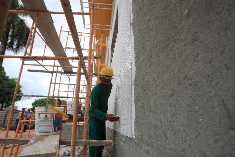 Em Capanema, está sendo construído o Hospital Regional dos Caetés (foto). É mais uma unidade de saúde estratégica na cobertura de alta e média complexidade; atenderá a população de 17 municípios da Região Nordeste
FOTO: SIDNEY OLIVEIRA / AG. PARÁ
DATA: 18.10.2018
CASTANHAL - PARÁ <div class='credito_fotos'>Foto: Sidney Oliveira/Ag. Pará | <a href='/midias/2018/originais/3acd5b64-6046-4c96-bd51-6a2187c0f79e.jpg' download><i class='fa-solid fa-download'></i> Download</a></div>