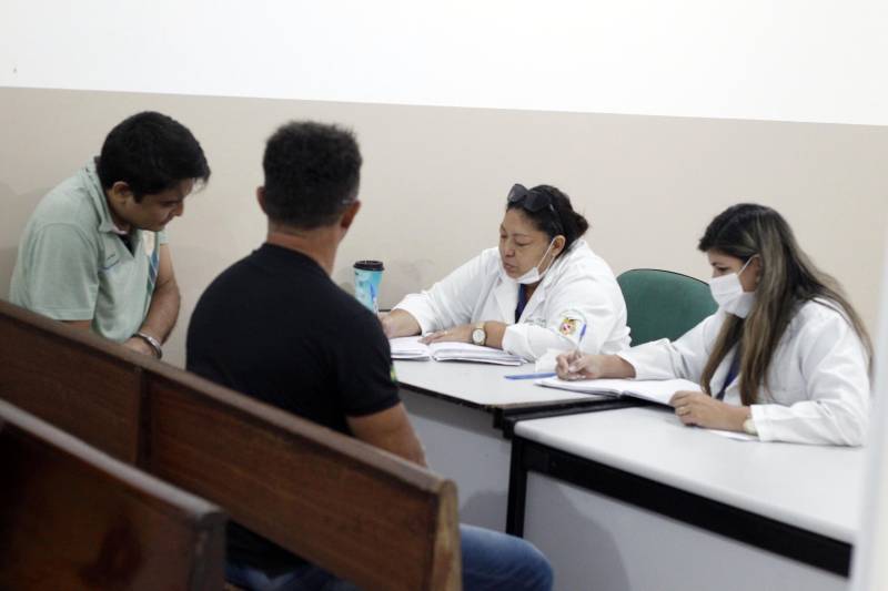 A Diretoria de Assistência Biopsicossocial da Superintendência do Sistema Penitenciário do Estado (Susipe) vem realizando um mutirão de atendimento médico e odontológico, vacinação e teste de HIV e sífilis nos presídios da Região Metropolitana de Belém (RMB), desde o mês de junho. Nesta quarta-feira (14), a ação ocorreu no Centro de Recuperação Penitenciário do Pará III (CRPP III), localizado no Complexo de Santa Izabel, na Região Metropolitana de Belém. Foram três dias de atendimento, que beneficiaram mais de 100 presos.
FOTO: AKIRA ONUMA/ASCOM SUSIPE
DATA: 15.11.2018
BELÉM - PARÁ <div class='credito_fotos'>Foto: Akira Onuma / Ascom Susipe | <a href='/midias/2018/originais/3c8269b3-2a21-45a8-8c3a-7edf306c5083.jpg' download><i class='fa-solid fa-download'></i> Download</a></div>