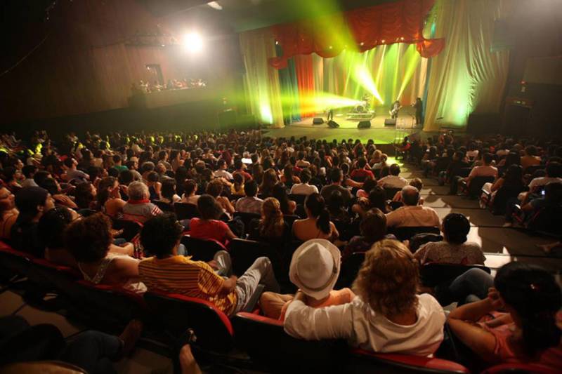 Os últimos anos foram de produção audiovisual, futebol e música paraense na Cultura Rede de Comunicação (Funtelpa), que engloba TV, Rádio e Portal Cultura. Além disso, depois de 30 anos, a Cultura ganhou sede própria e investiu em equipamentos de transmissão de sinais - da tv e rádio - e montagem de novos estúdios. O Jornalismo Cultura também entrou em nova fase, com o projeto de integração das redações no novo prédio.   

FOTO: DIVULGAÇÃO
DATA: 28.12.2018
BELÉM - PARÁ <div class='credito_fotos'>Foto: Divulgação   |   <a href='/midias/2018/originais/3d260872-e9dd-44ea-8204-31fc275cf1e7.jpg' download><i class='fa-solid fa-download'></i> Download</a></div>