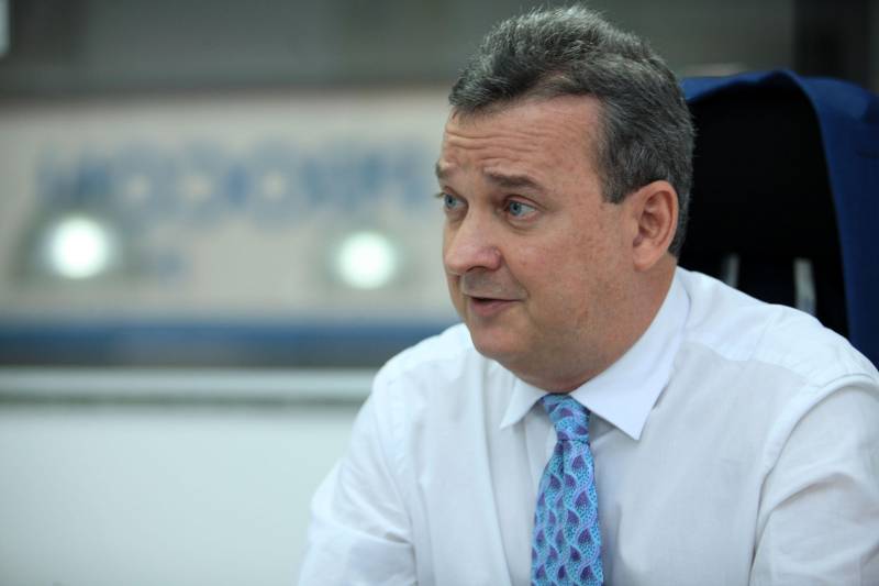De acordo com Moyses Bendahan (foto), diretor do Procon, quando há relação de consumo, de qualquer tipo, a reclamação é de âmbito do Procon. “Aqui a ideia é resolver os problemas por meio de acordo entre consumidor e empresa. O Procon atua como o mediador do problema sempre tendo como base o Código de Defesa do Consumidor após o contato entre esses dois atores não ter tido resolução”, explicou.
FOTO: MÁCIO FERREIRA / AG. PARÁ
DATA: 15.03.2018
BELÉM - PARÁ <div class='credito_fotos'>Foto: MÁCIO FERREIRA/ AG. PARÁ | <a href='/midias/2018/originais/3e37b38f-65e1-4ecd-86bd-bcfae176f7a1.jpg' download><i class='fa-solid fa-download'></i> Download</a></div>